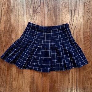 Forever 21 navy pleated mini skirt, size small, flannel patterned